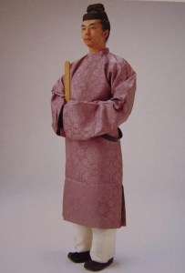 How traditional male and female Japanese clothing have progressed through  the ages.